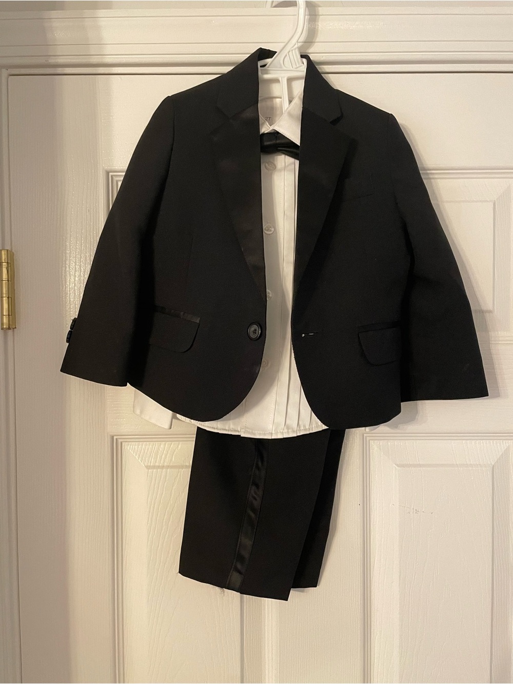 Nautica Boys Toddler 4-Piece Black Tuxedo Set 2T NWT Satin Lapel Bow Tie